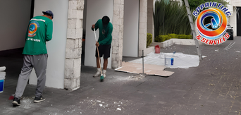 Acabados finales en áreas de oficinas de alta gama