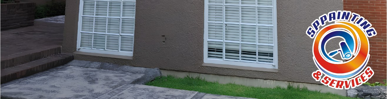 Pintores de casas realizando acabados en muros y techos sin modificar distribución